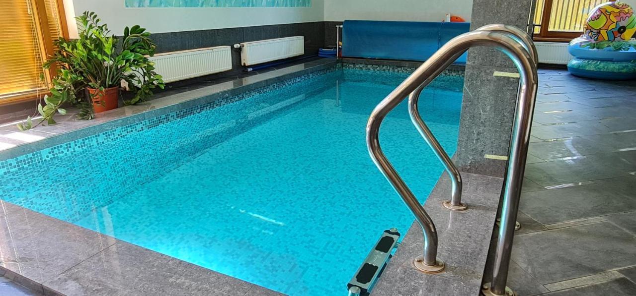Spacious House With Indoor Pool & Sauna. Ādaži Extérieur photo