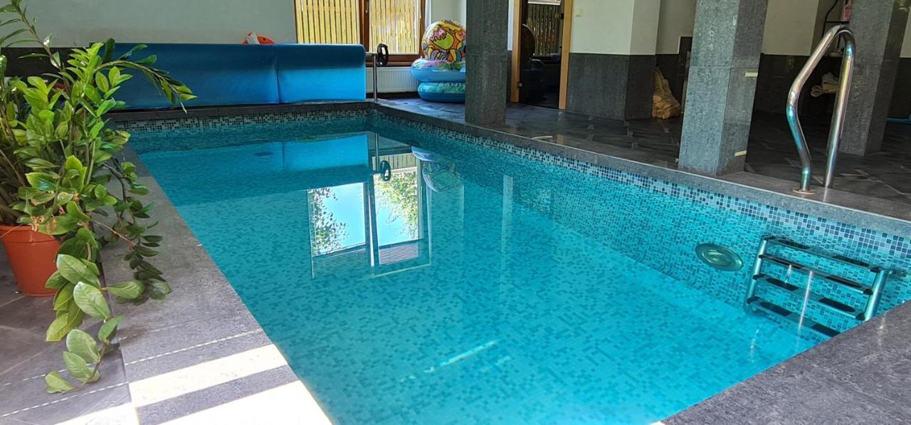 Spacious House With Indoor Pool & Sauna. Ādaži Extérieur photo